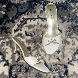 Elegant White Bow Heels by New twist